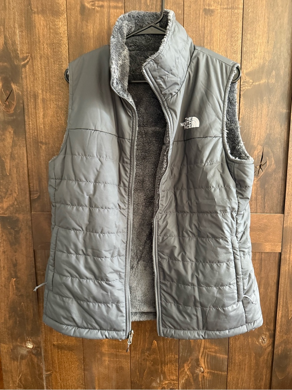 The North Face Women's Gray Reversible Fleece & Quilted Vest